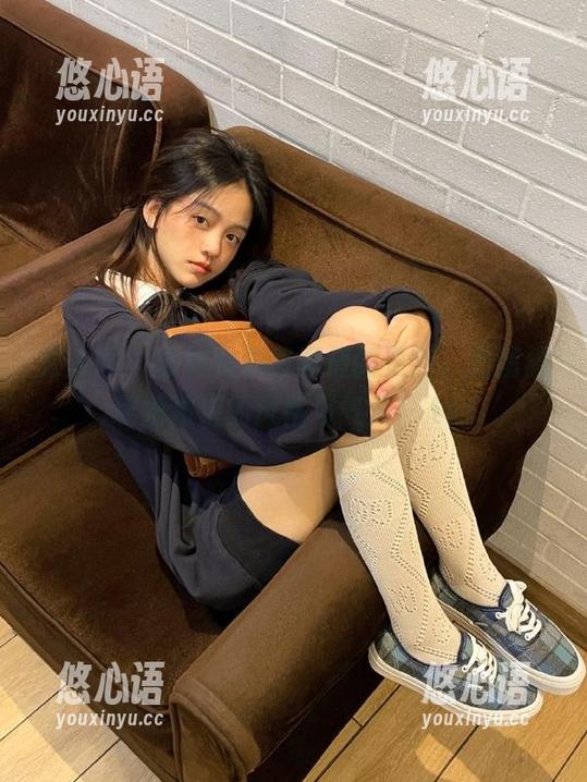 秀人网 - 艺轩女仆写真最新更新，原图展现她独特的风格与气质！.txt