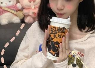 秀人网 – 梦幻般的软软可爱写真，高清原图邀你观看，领略她的魔力与创造力！.txt