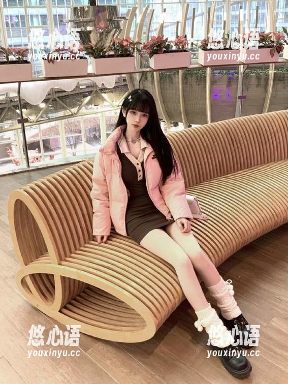 秀人网 - 麻吉小兔子连衣裙最新作品更新，时尚界的小清新降临！.txt