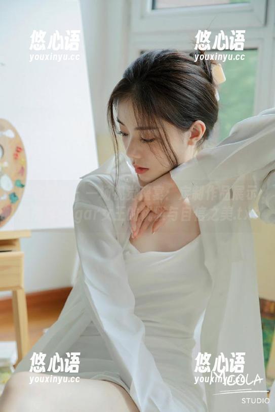 糖果画报 - 一场视觉盛宴：定制作品展示杨晨晨sugar女王的优雅与自信之美.txt
