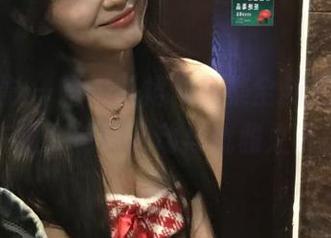 绮梦摄影 – 露露白裙作品集全新更新，感受她在镜头前的灵动与优雅之姿！.txt