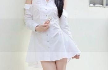 网红馆 – 感受时尚与风情的交融，观看Mieko林美惠子迷人美脚的独特图片！.txt