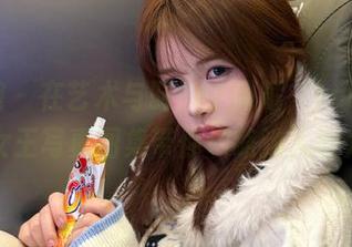美媛馆 – 在艺术与时尚中闪耀，Laura张小妮女王写真图集带你领略迷人魅力.txt