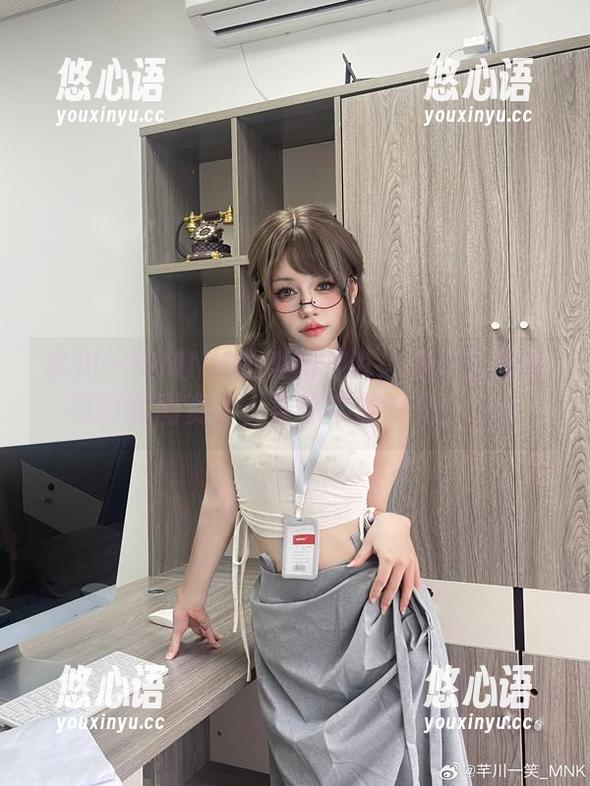 芊川一笑MNK的舞娘传说：独家玉藻前写真套图资源，与你共舞时光！.txt