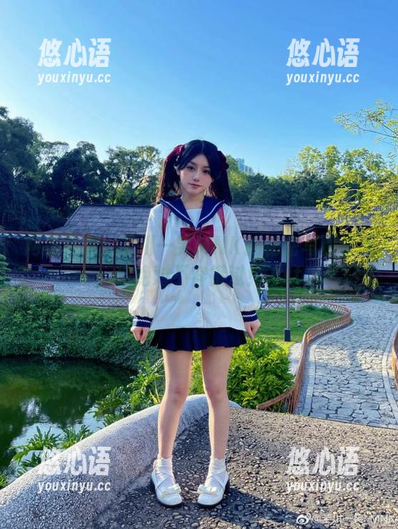 网盘特供：芊川一笑MNK的秘密写真作品，你绝对不容错过！.txt