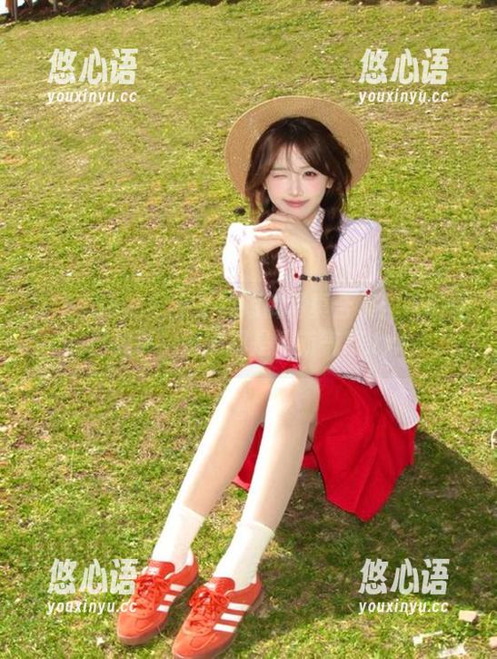 花漾show - 小不点短裤写真合集：她的夏日故事，满满都是清新气息.txt