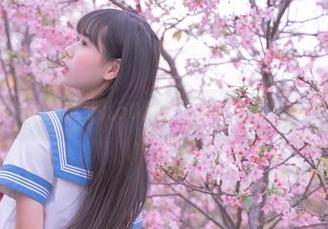无圣光艺术写真：萌芽儿o0连衣裙的独特风格与个人魅力.txt