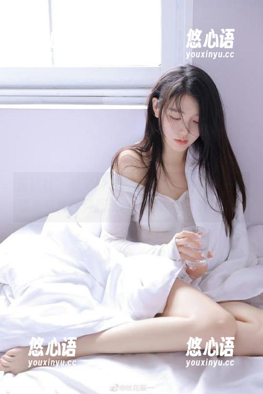 蜜桃社 - 雪飞的校服套图美图，让每一位观者都能找到属于自己的青春共鸣！.txt
