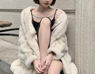 觅芙少女 – 熙熙的免费写真套图：错过了日落余晖，不妨与我一起静待繁星之夜.txt