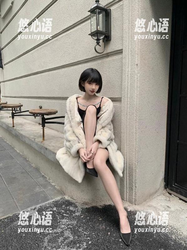 觅芙少女 - 熙熙的免费写真套图：错过了日落余晖，不妨与我一起静待繁星之夜.txt