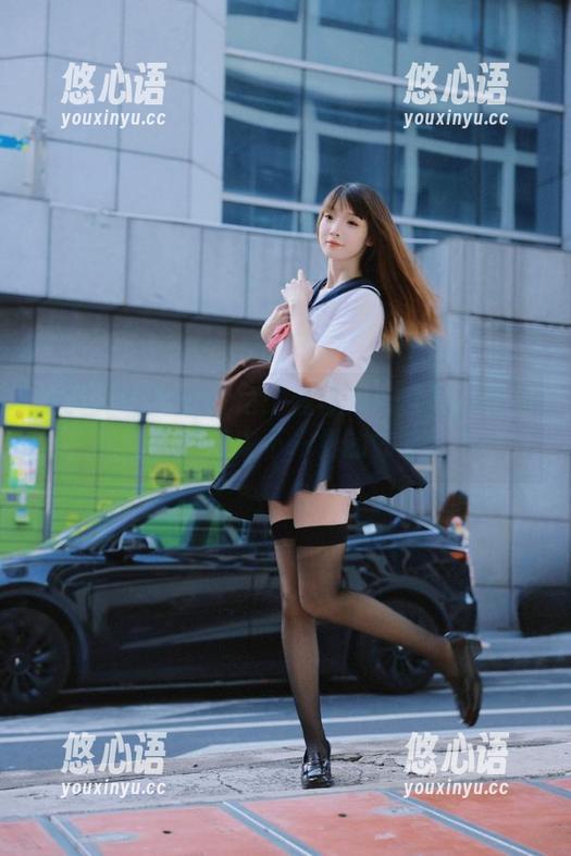 语画界 - 全新视角：程程程浴缸写真作品，原图资源带来不一样的体验！.txt