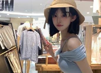微密圈 – 偷偷的展示，迷人的五姨太最新写真合集带你体味不同魅力！.txt