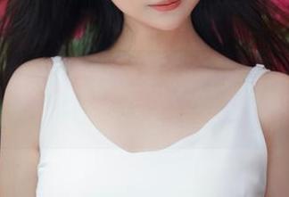 镜酱的私拍故事：那些羞耻而又真实的写真瞬间分享！.txt