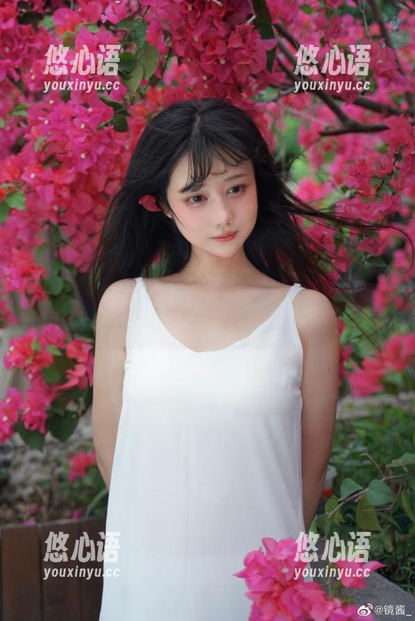 镜酱的私拍故事：那些羞耻而又真实的写真瞬间分享！.txt