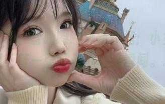 震撼登场，雪晴嘟嘟最新作品：小女仆的故事，每一张都是心动的瞬间。.txt
