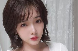 迷人的瞬间：雯妹不讲道理舰长图与天城旗袍图集合集，感受每一帧的魅力.txt