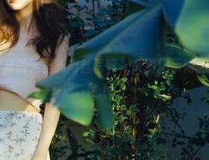 青豆客 – 穆菲菲的无圣光肉丝写真，美图揭示她的独特风格与个性.txt