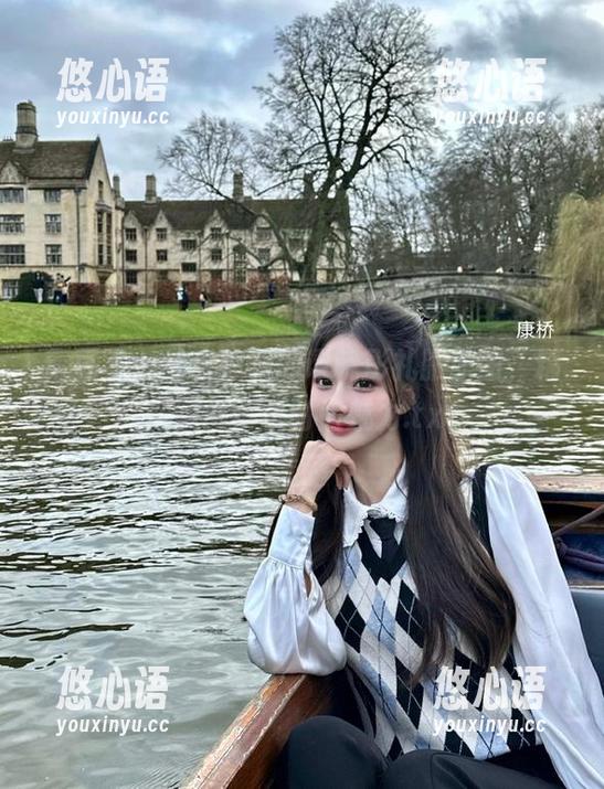 青豆客 - 让人惊艳的谭晓彤礼服原图，精选瞬间解析时尚魅力.txt