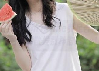 青豆客 – 黄可christine美足合集：每一张图片都散发别样韵味.txt