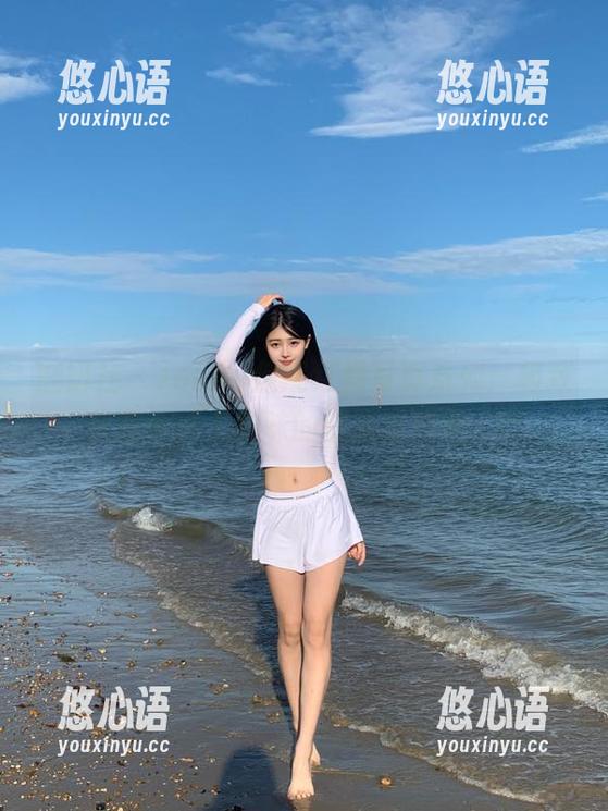 魅妍社 - Jenny佳妮红裙写真系列：极致优雅与迷人韵味的资源聚集地.txt