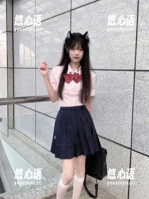 黎允熙baby 微密圈 - 黎允熙baby的礼物写真图包:透视她灵魂深处的美丽与温暖的真谛.txt